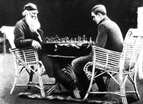 [Tolstoy+playing+chess+against+an+unknown.jpg]