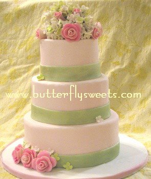 Rose and Hydrangea Wedding Cake