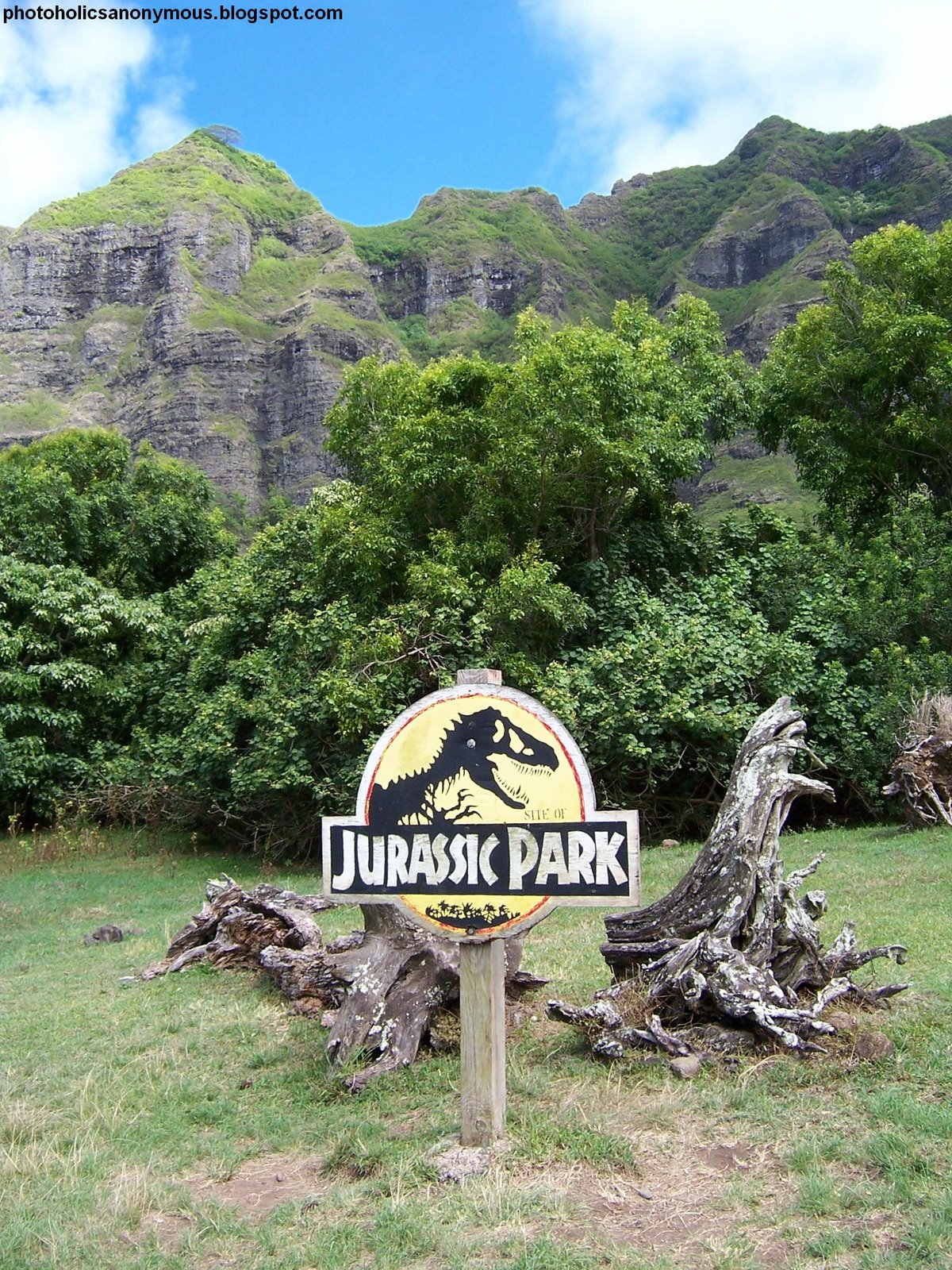 [Jurassic+Park+In+Hawaii.jpg]