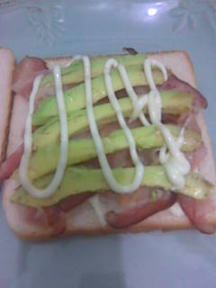 [avocado+sandwich.jpg]