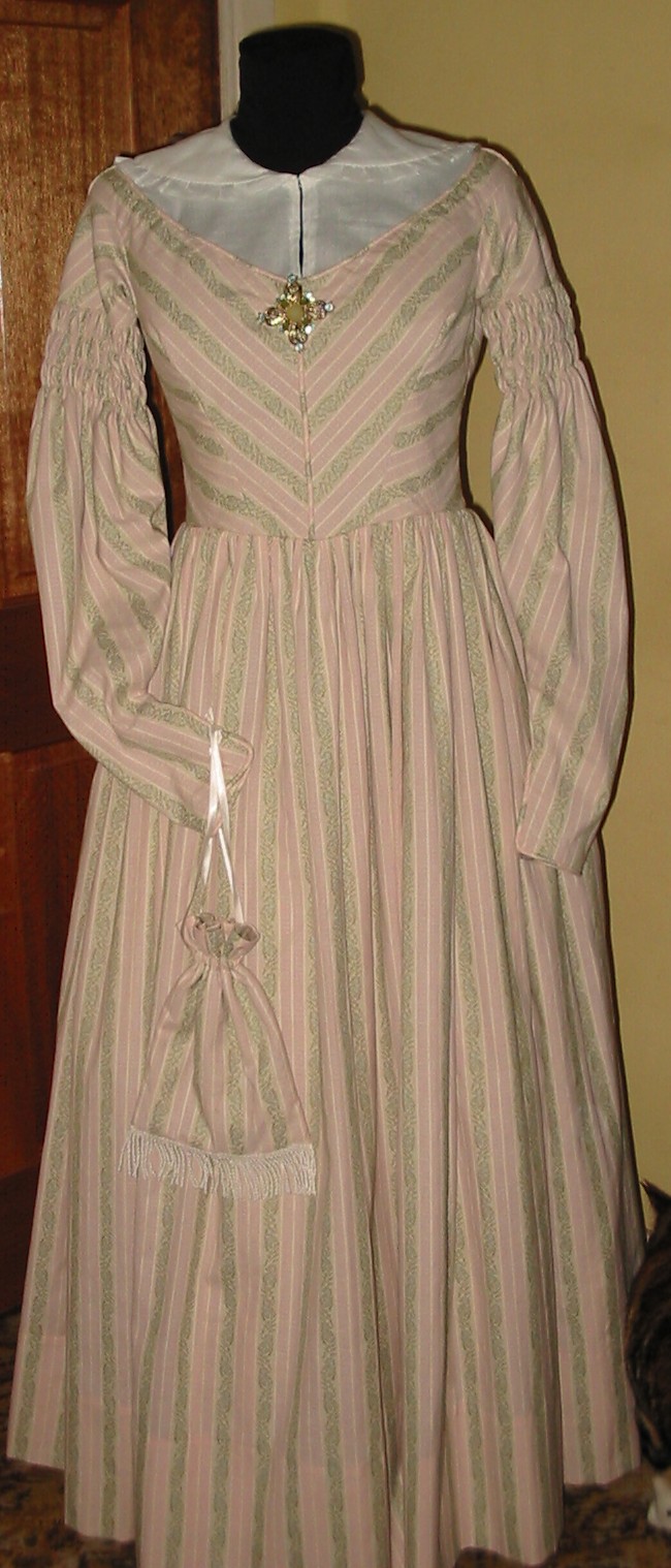 [1830's+dress+Collingwood.jpg]