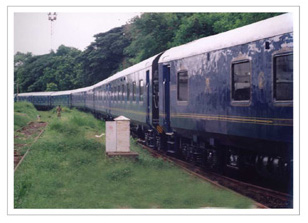 [india_train.jpg]