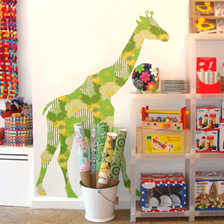 [wallpaper+giraffee+in+room.jpg]