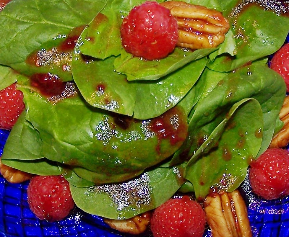 [spinach+rasp+salad.jpg]