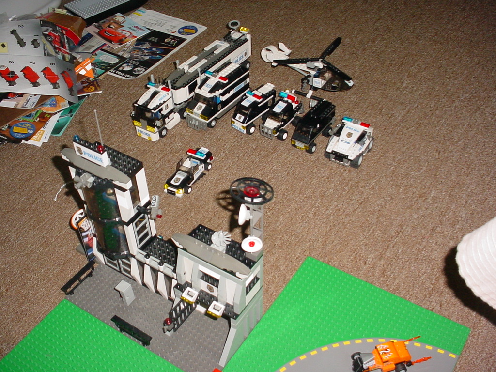 [Lego+city+7,28,07+006.jpg]