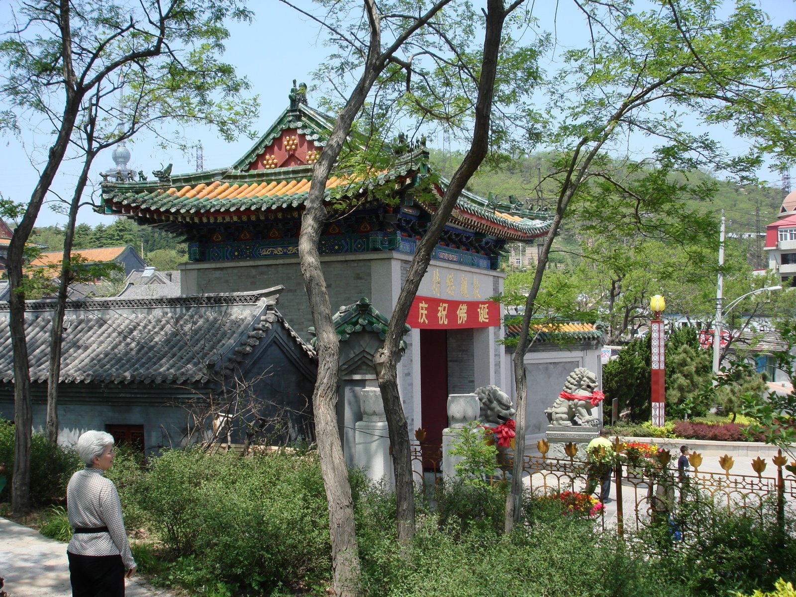 [Qingdao+2008+Zhanshan+Buddhist+Temple_11.jpg]