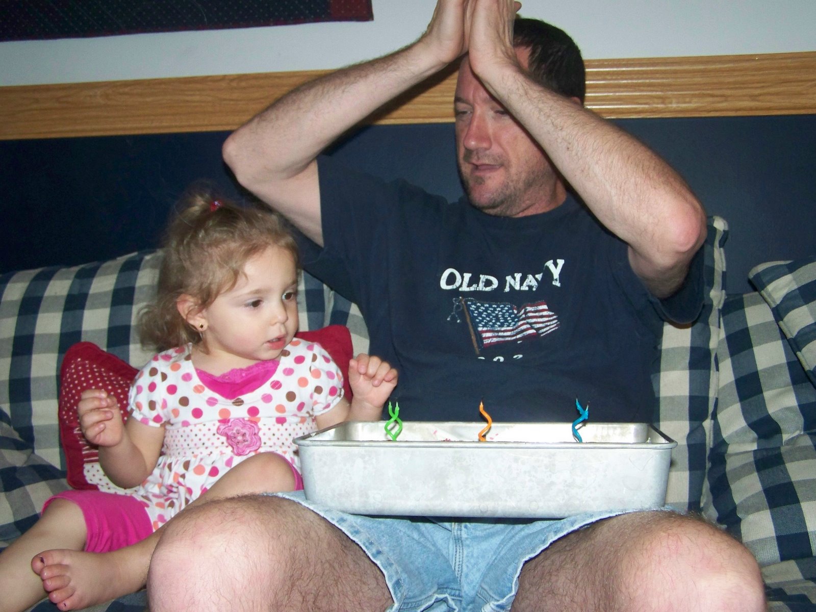 [Daddy+and+Lily+Birthday+cake.jpg]