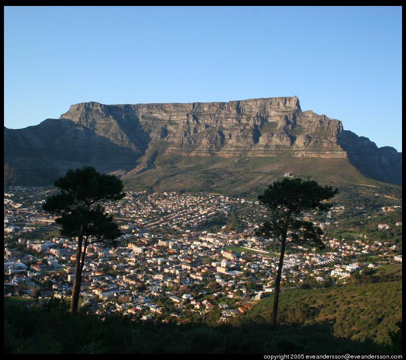 [cape-town-table-mountain-2-large.jpg]