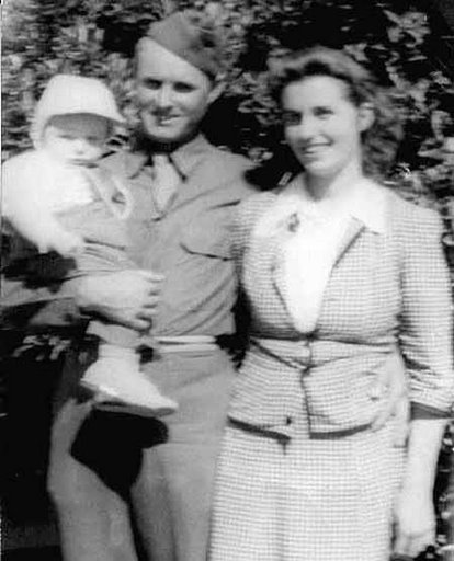 [1945+Dad,+Grandpa+&+Izella.JPG]