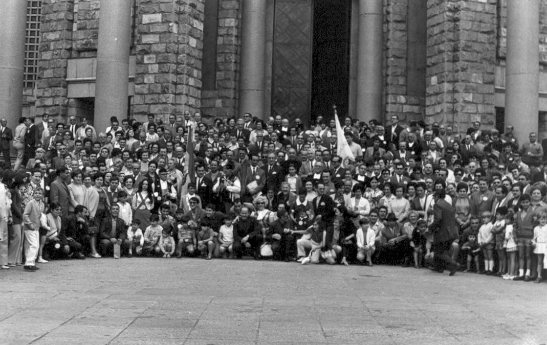 [Nº+699+Caboranenses+en+La+AsambleaRegional+de+La+Salle+en+La+Laboral+de+Gijón+28-6-1970.jpg]
