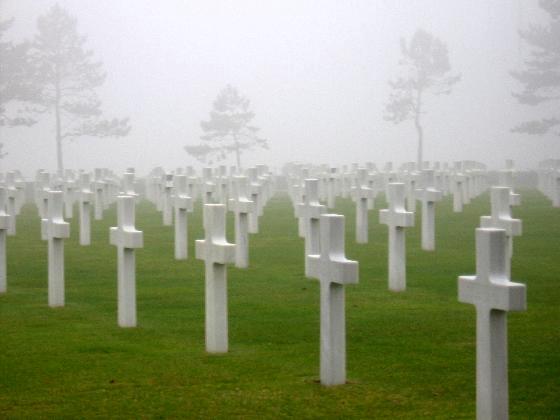[071122American_Military_Cemetery.jpg]