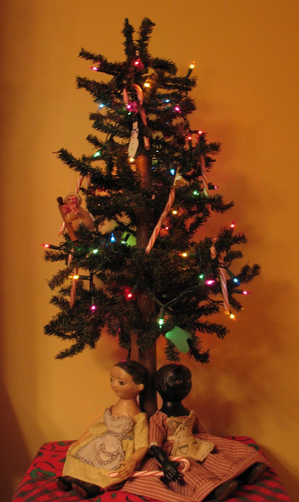 [Izzy+Christmas+tree.jpg]