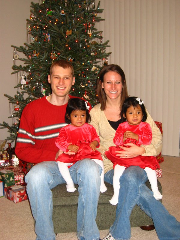 [Knudsen+Family+Christmas+2007+018.JPG]