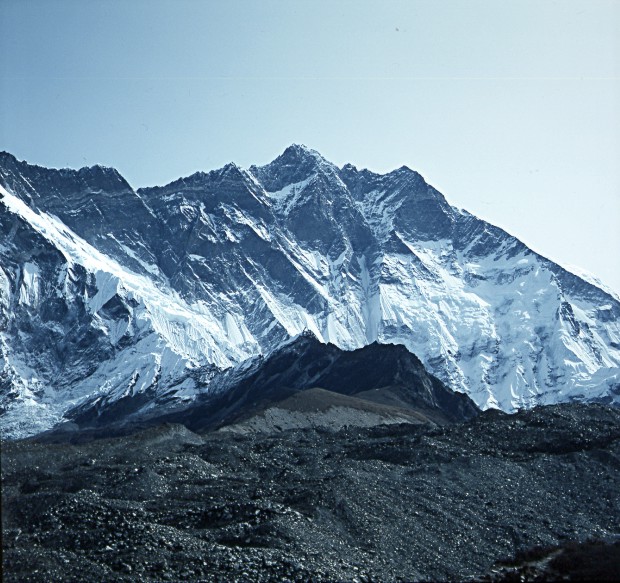 [Himalaya_Khumbu_Lhotse_2.jpg]