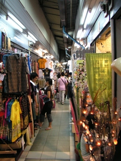 [bangkok+night+market.JPG]