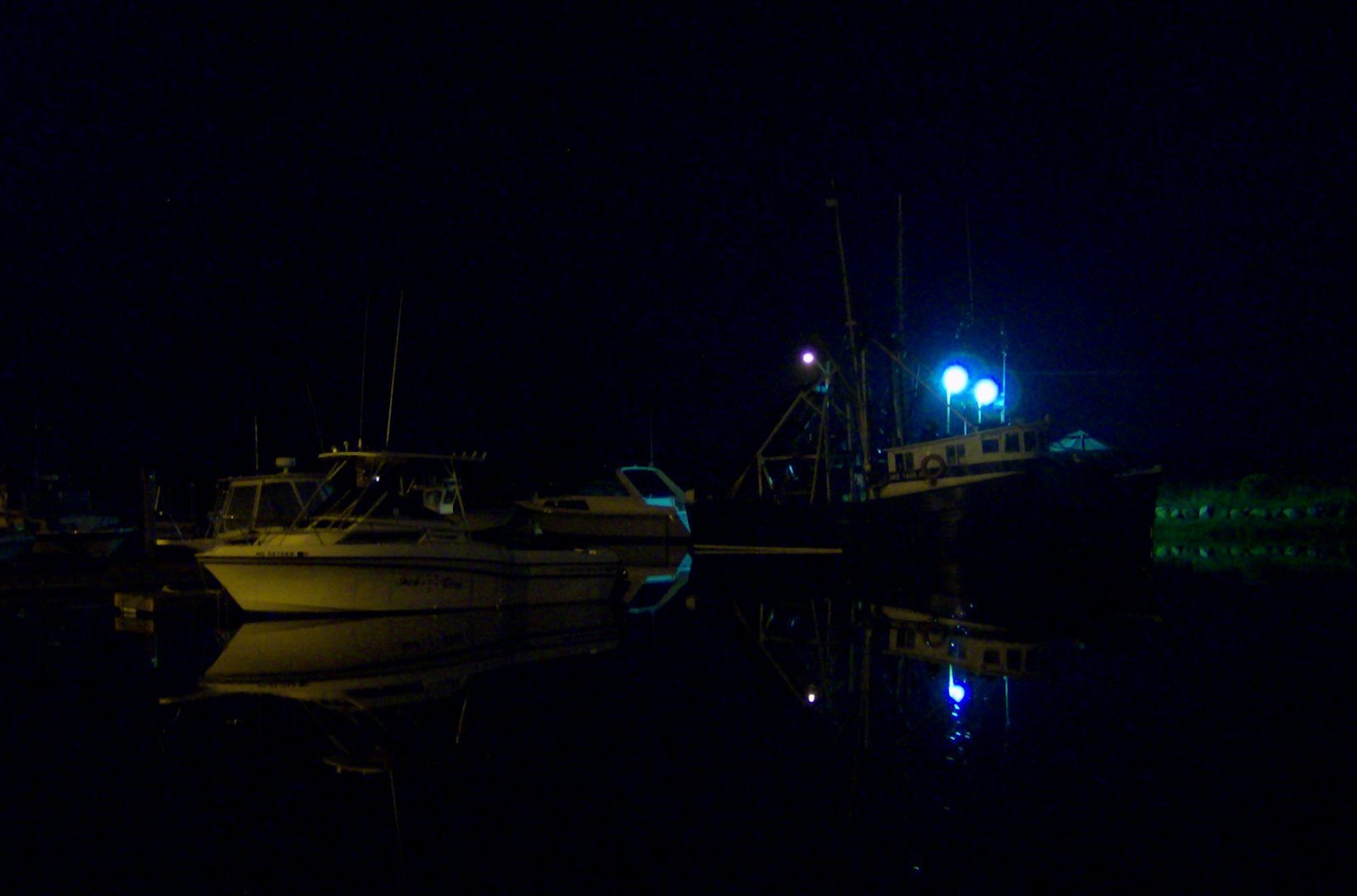 [Night+Boats.jpg]