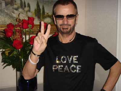 [8-17-06-peace_love.jpg]