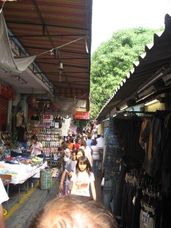 [bangkok+market+view.JPG]