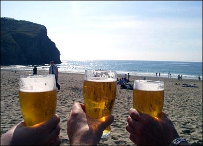 [beer+beach.jpg]
