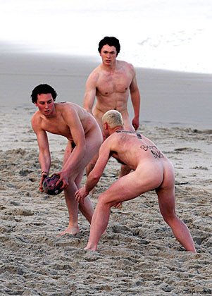 [03-nude-rugby-match-sports-520a071208.jpg]