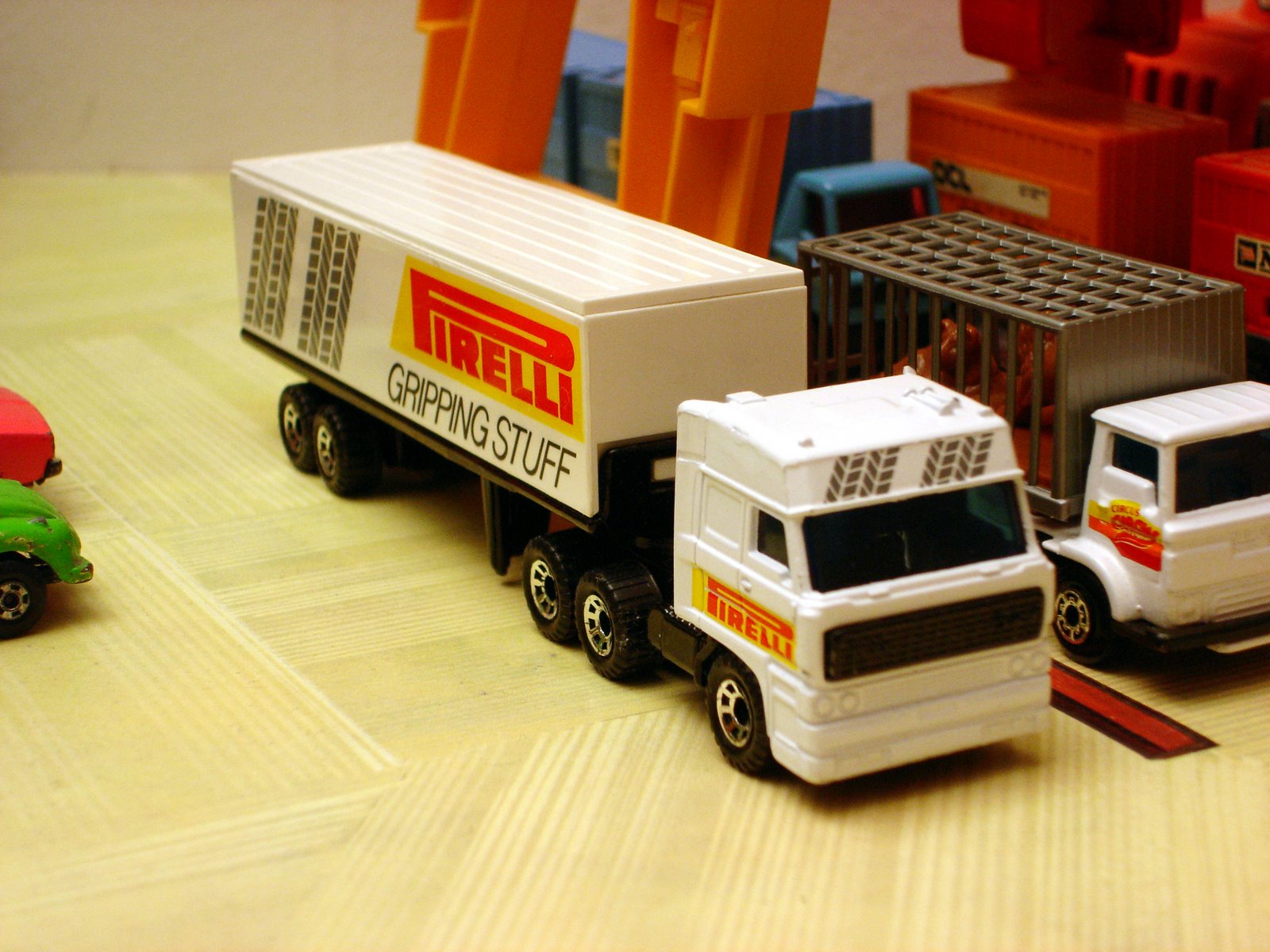 [CY-25+DAF+Box+Truck+-+Pirelli+Box+Truck_3.jpg]