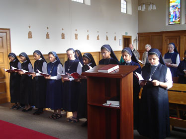 [Nuns-at-Prayer.jpg]