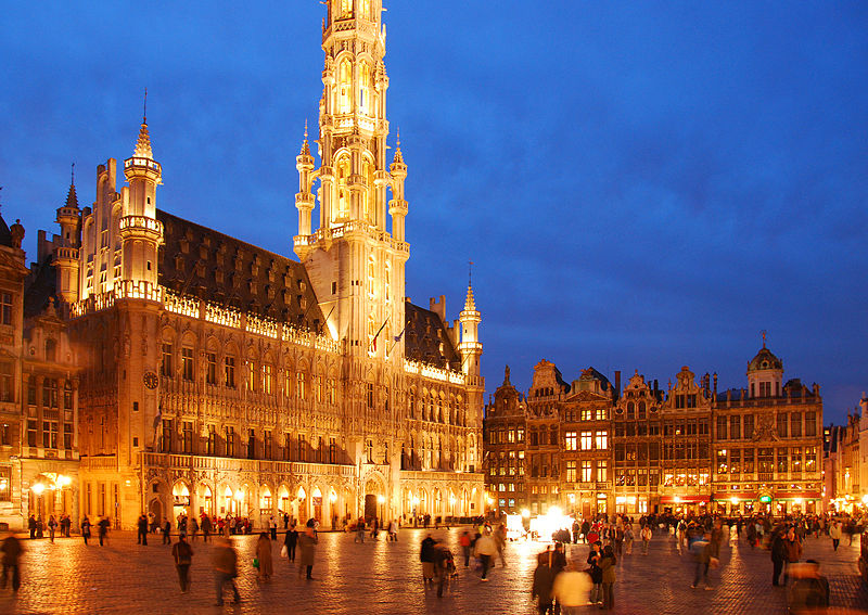 [800px-Brussels_Great_Marked_Square.jpg]
