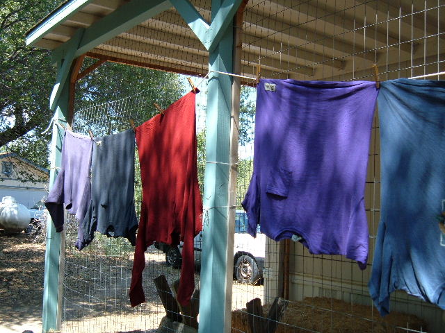 [Colorful+Laundry.JPG]