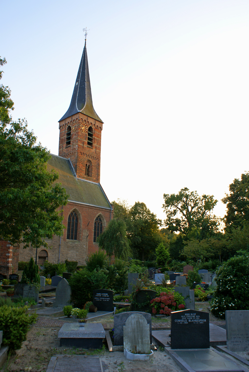[dorpskerk-cemetery2.jpg]