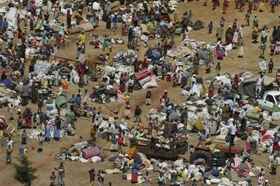 [Nadolski+08+displaced+people+in+kenya.jpg]