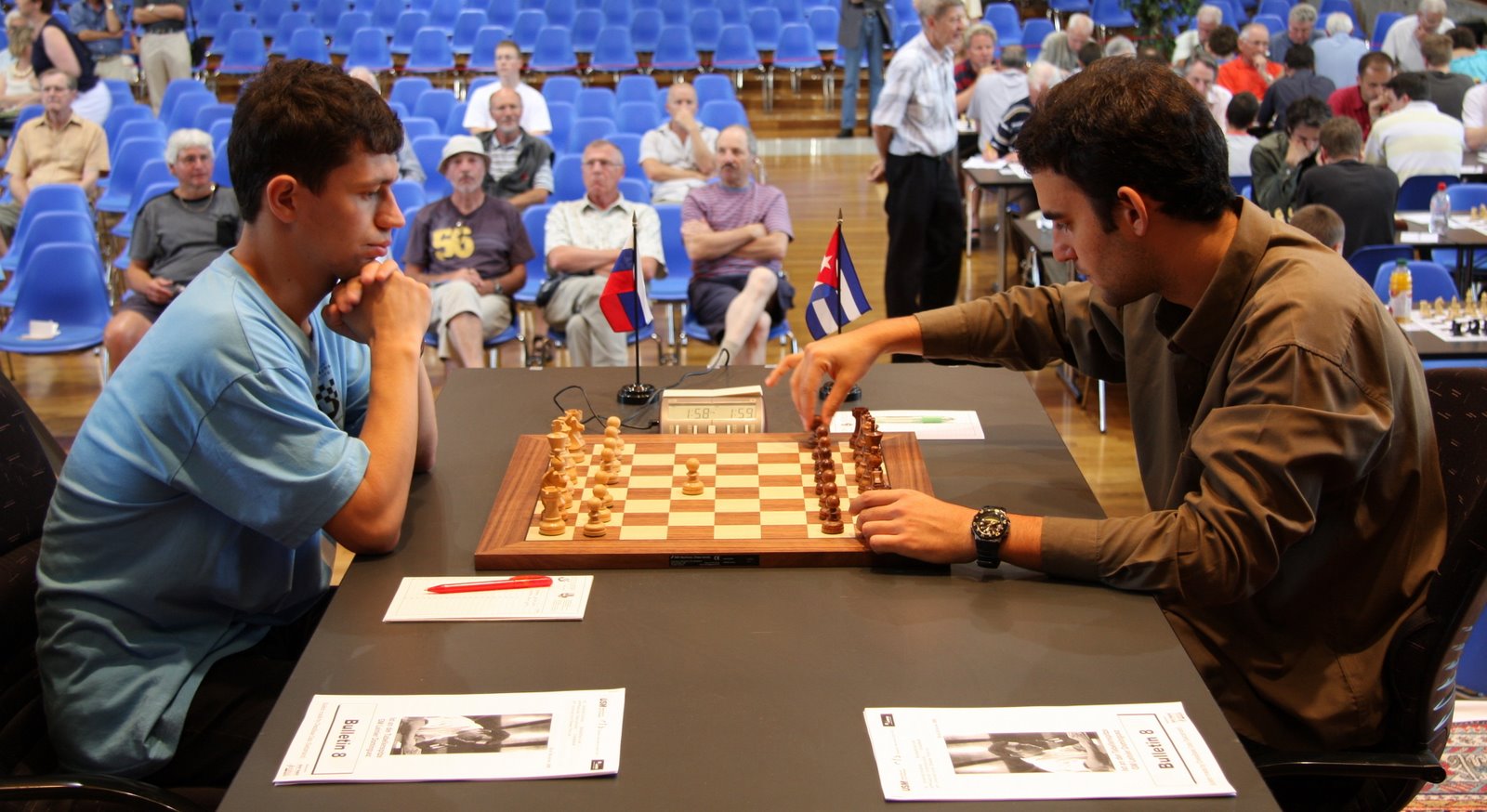 Le tournoi d'échecs de Bienne © photo Olivier Breisacher 