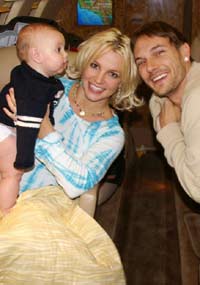 [britney_and_kevin_top_photos.jpg]