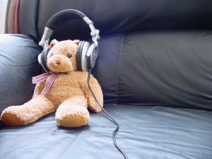 [bear-earphones.jpg]