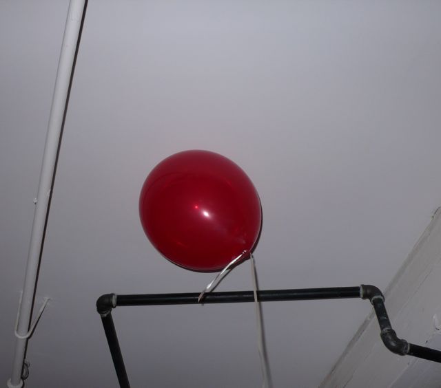 [red+balloon.jpg]