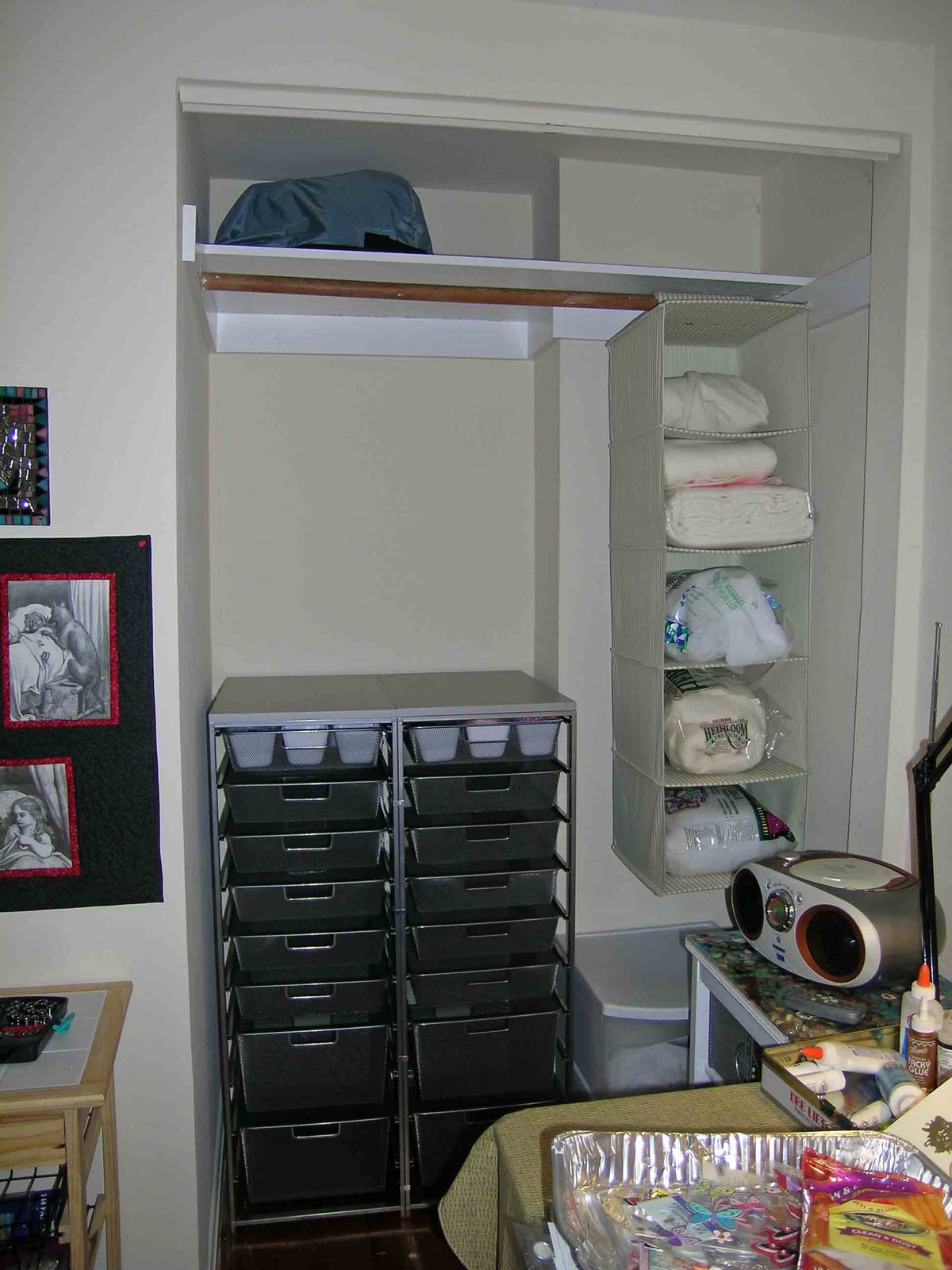 [closet-cabinet.jpg]