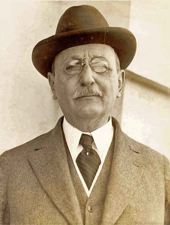[CassGilbert-1926-president.jpg]