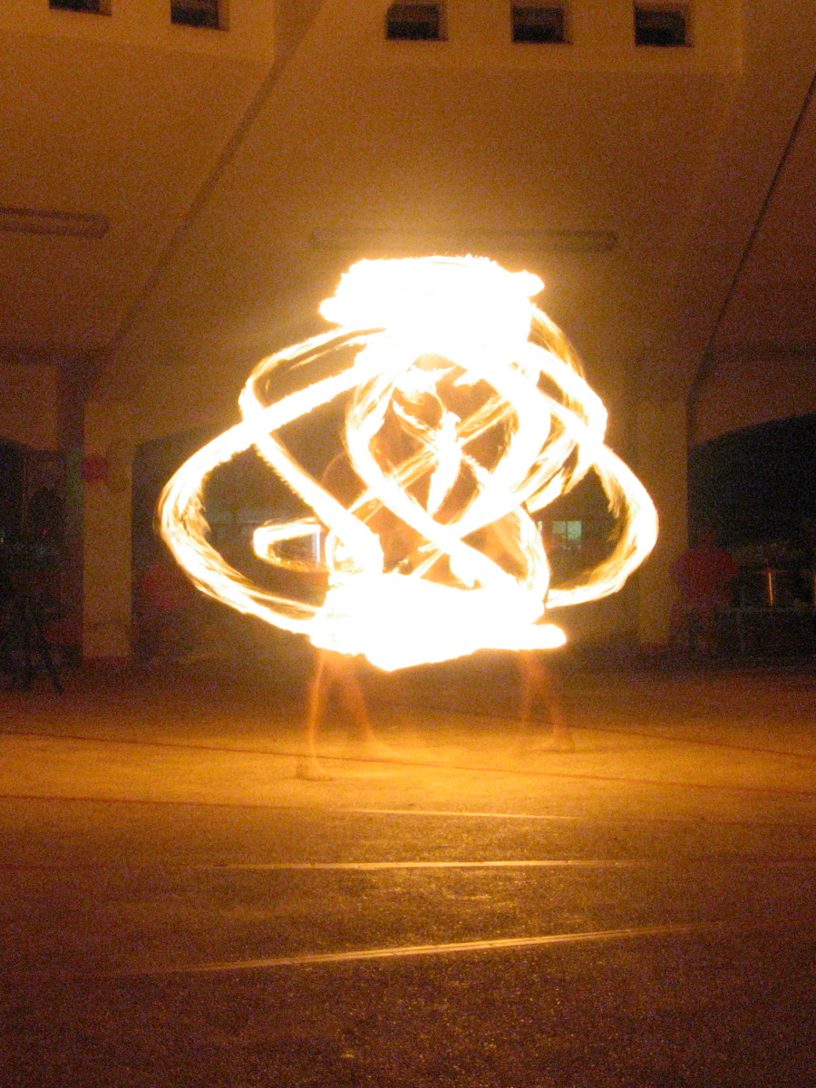 [fire+dancer.jpg]