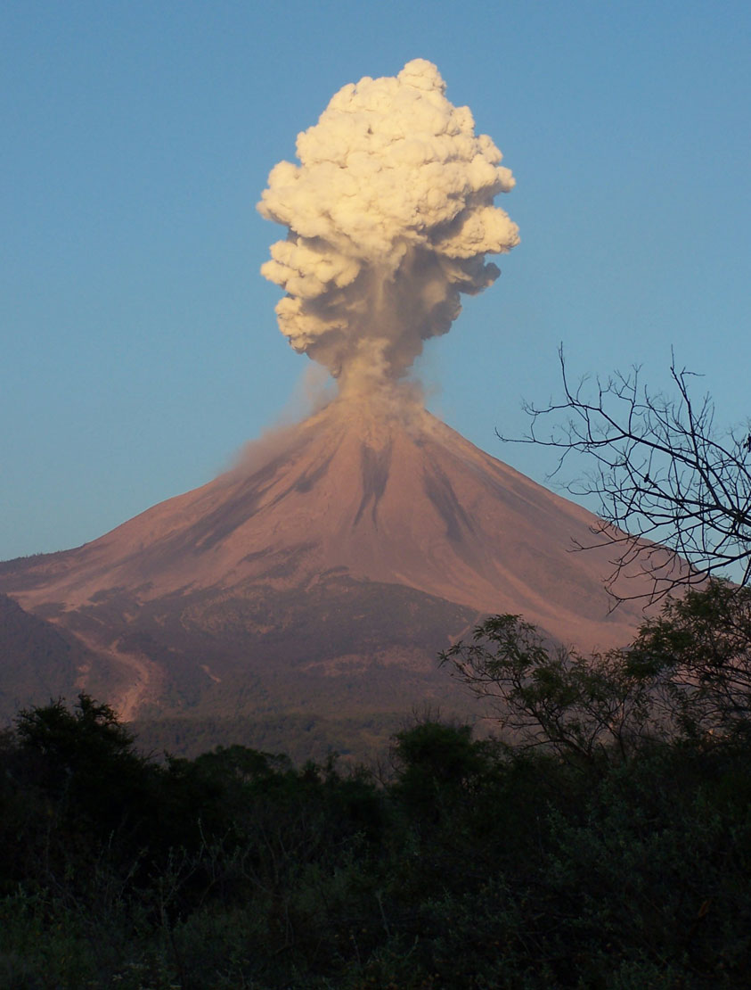 [Fire-Volcano-near-Colim.jpg]