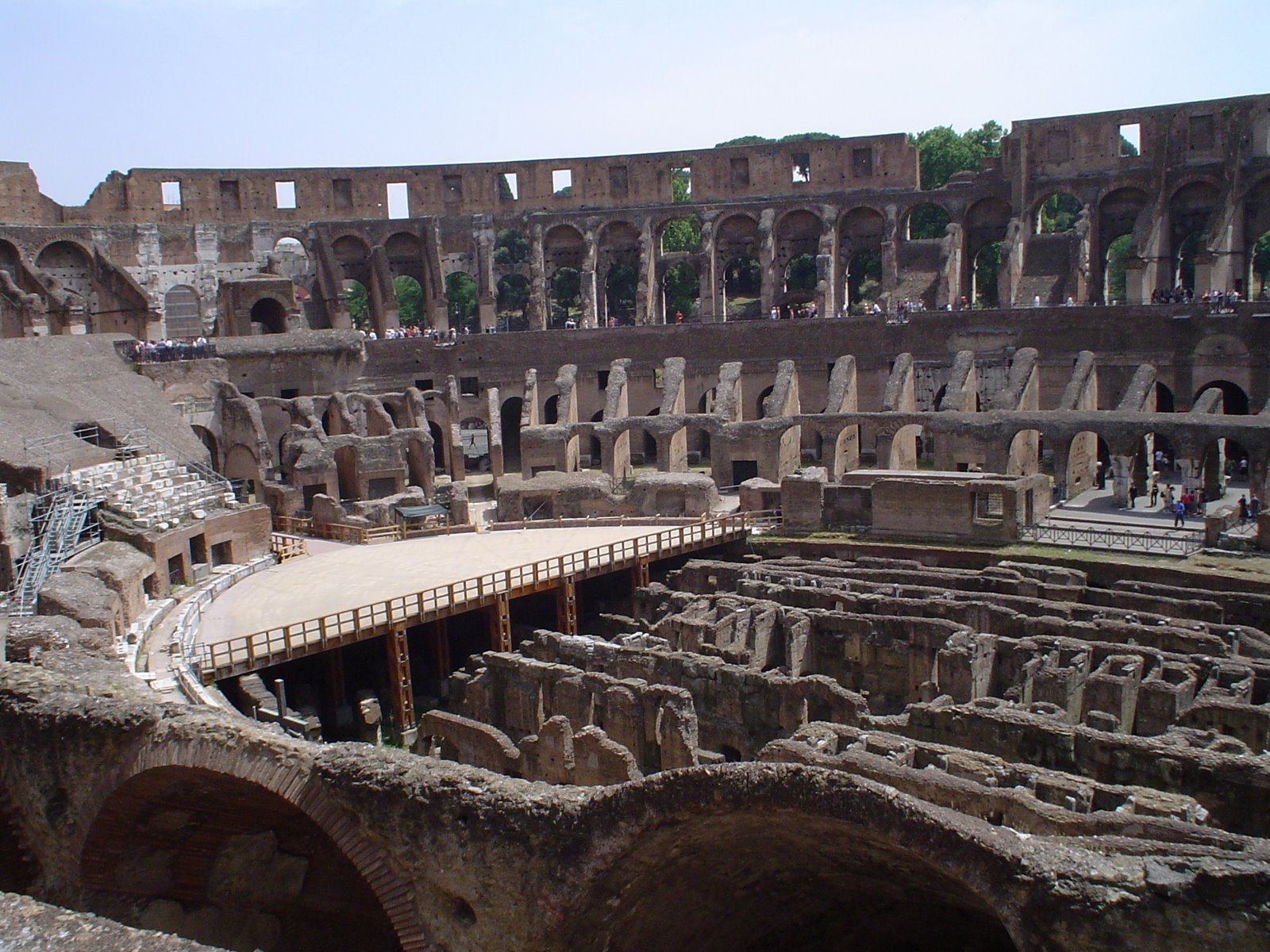 [romes+colisseum.JPG]