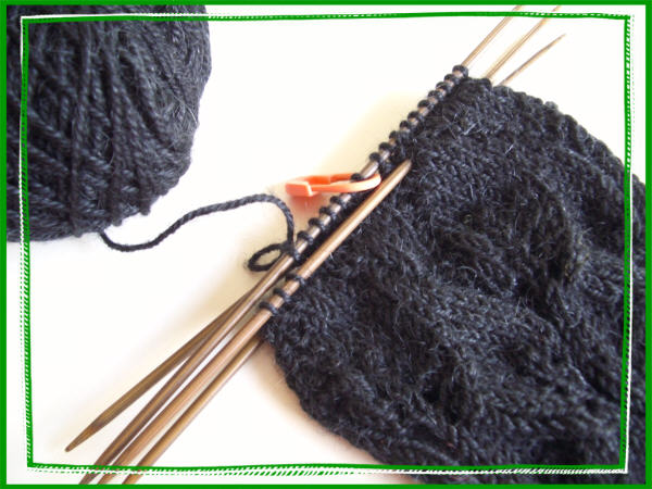 [2007-02-05+knitting+019.jpg]