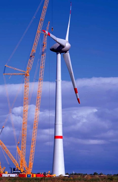 [e-126-wind_turbine.jpg]