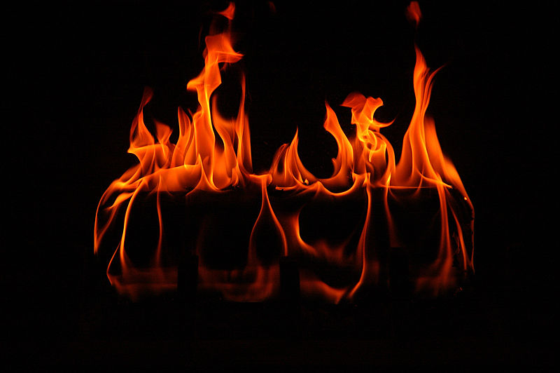 [800px-Fireplace-RM.jpg]