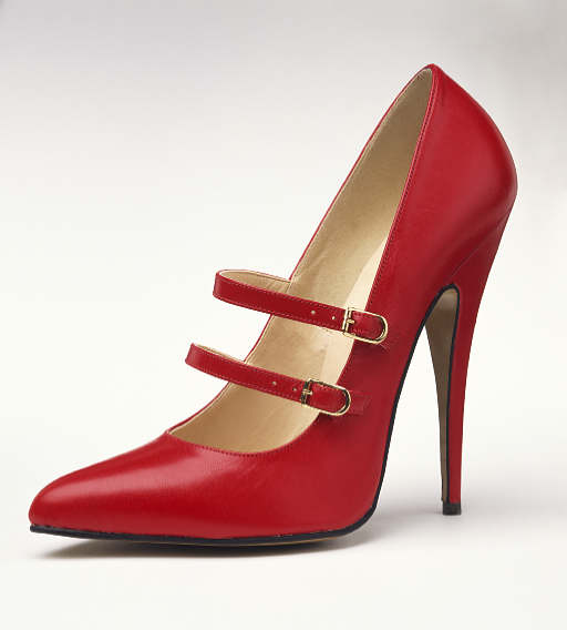 [red+stilleto+shoe.jpg]