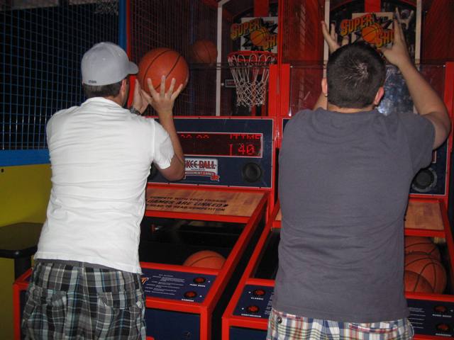 [Dave&Busters+001.jpg]