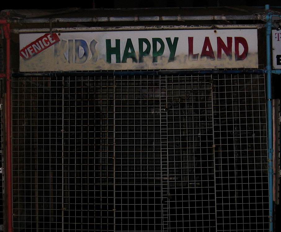 [Kids+Happy+Land.JPG]