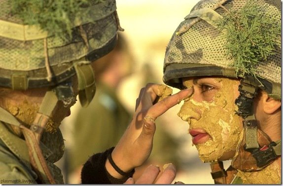 [Girl+Soldiers+From+Israel’s+Army+11.jpg]