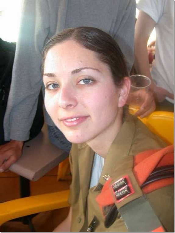 [Girl+Soldiers+From+Israel’s+Army+15.jpg]