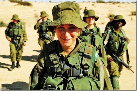 [Girl+Soldiers+From+Israel’s+Army+4.jpg]