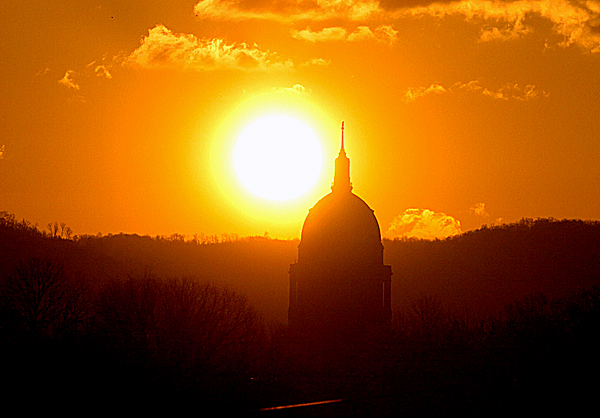 [West+Virginia+Capital+sunrise_0011.jpg]