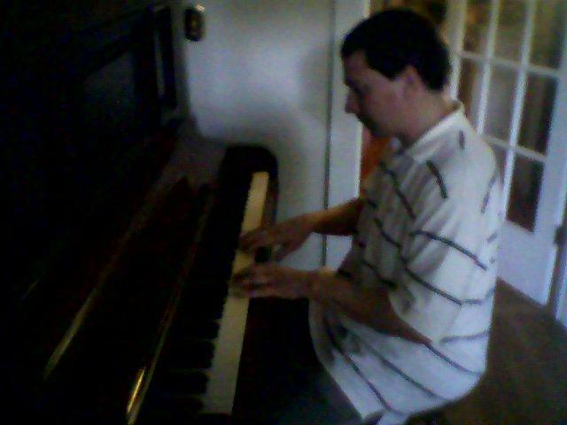 [Regulus-Piano-WashDC-03Aug2008.JPG]